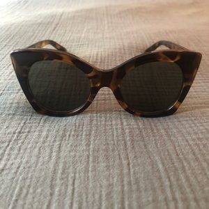 Le Specs cat eye tortoiseshell sunglasses. Like new in case.